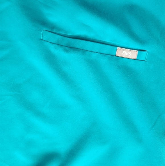 Figs Casma Three-Pocket Scrub Top -Teal - Picture 4 of 6
